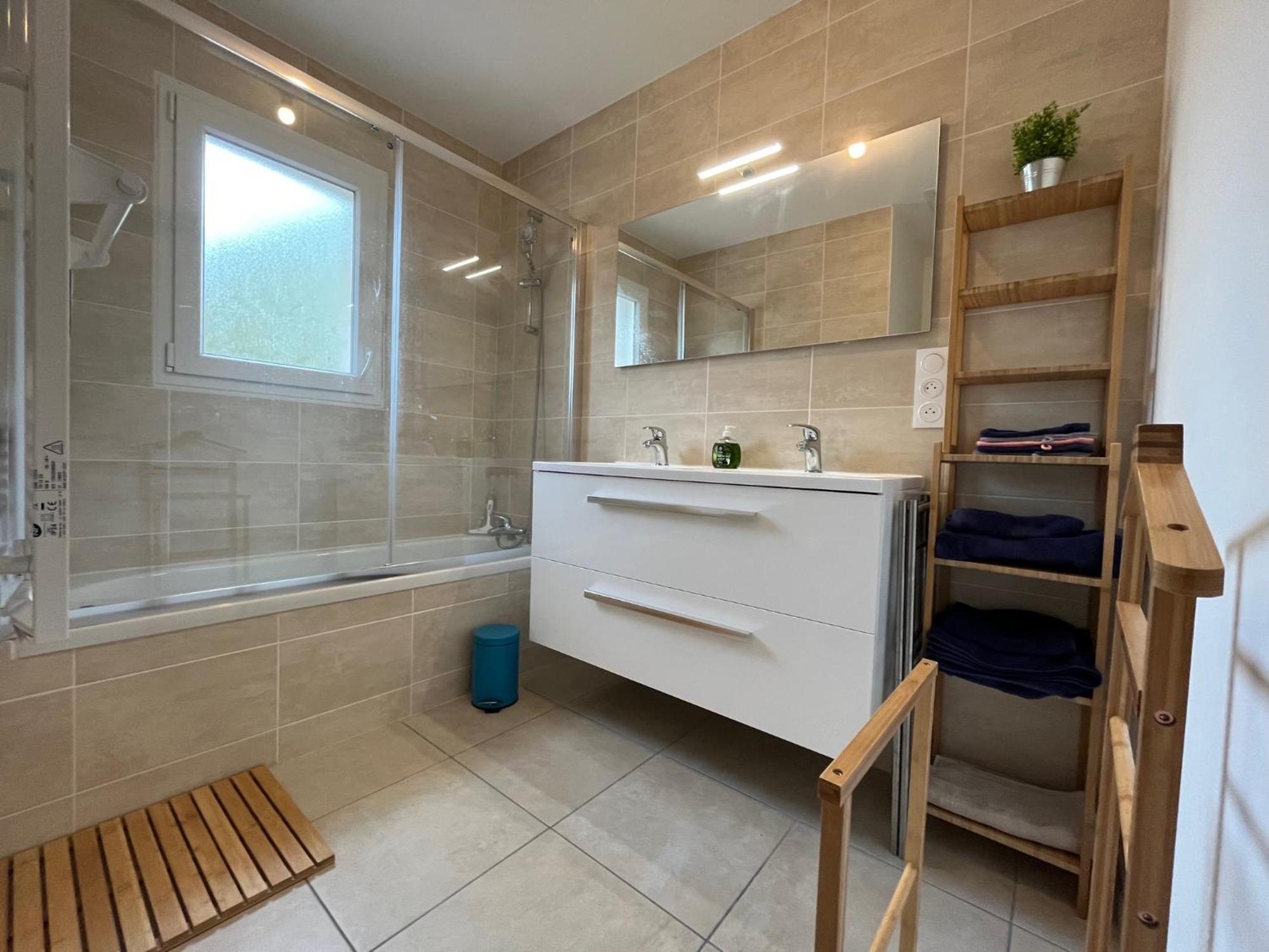 Maison T4 Cosy + Jardin * Leyment